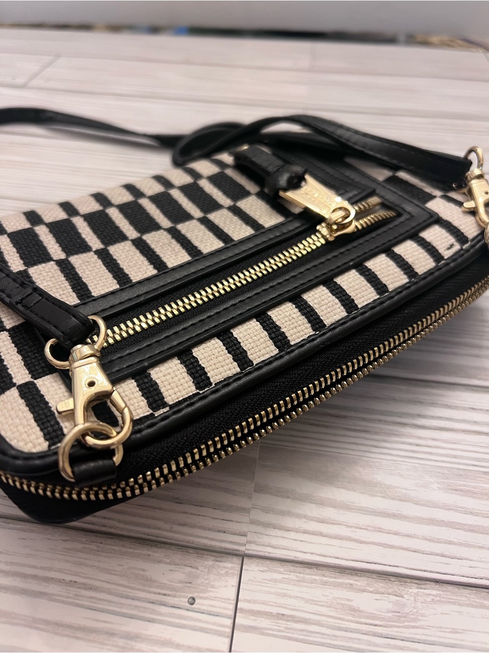 The Spartina 449 Linen Leather geometric Pattern Crossbody - Picture 11 of 13